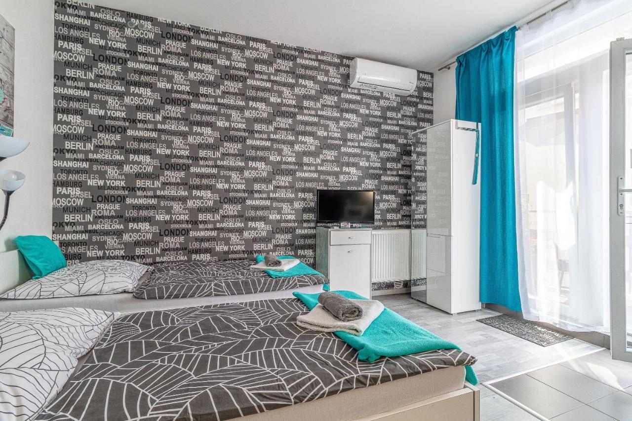 Bratislava -Apartment Near The City Center With A Balcony Екстериор снимка